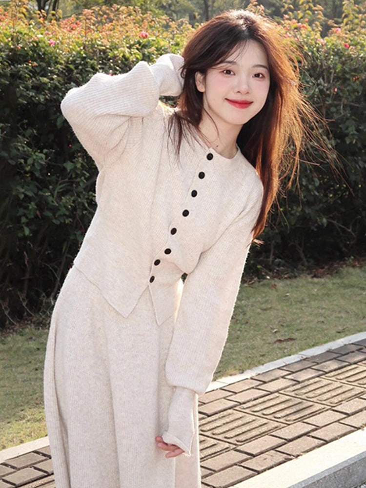 小さい香ばしい風はロングドレスの全体のセットでドレス女性秋と冬2024新しいお茶を取るニットインナー