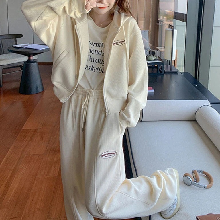 ハイエンドのカスタマイズ-女性用スポーツストリートスウェットシャツスーツ2025年春秋冬新作小柄な人向け年齢とスタイルを軽減するツーピーススーツ