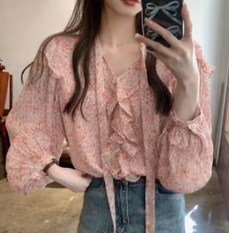 レディース トップス シャツ ブラウス 長袖 パフスリーブ Vネック レース シフォン フリル 透け感 シースルー かわいい 大人可愛い きれいめ シンプル カジュアル 上品 おしゃれ レトロ