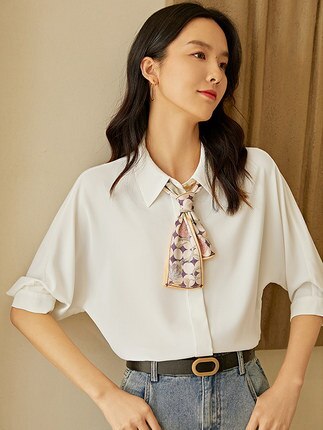 シャツ ブラウス カットソー レディース 半袖 ドルマンスリーブ 襟付き スカーフ かわいい 大人可愛い きれいめ シンプル カジュアル 無地 春 夏 秋 ママ お出かけ ホワイト トップス