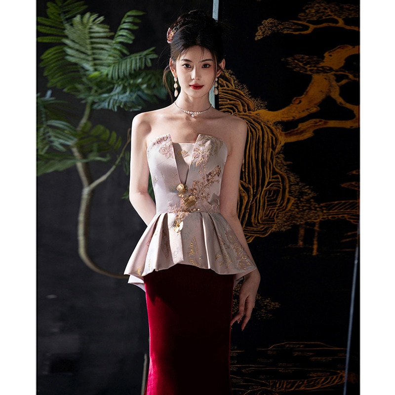 トーストドレス花嫁2025新しい新しい中国風の結婚式の婚約宴会ドレスドレスモーニングローブニッチ高級フィッシュテール女性
