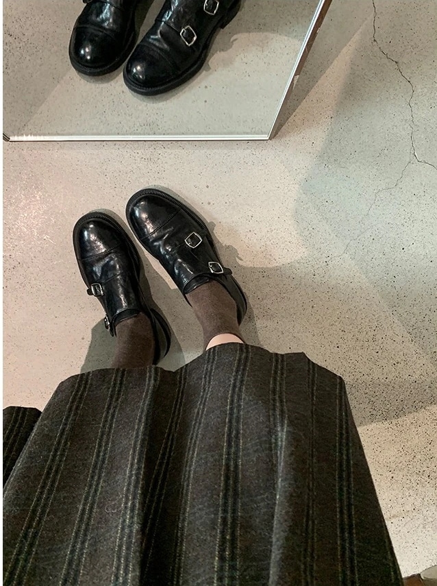 ハットンカレッジ縮み馬革ダブルバックルラウンドトゥチャンキーヒール百英国スタイルの革靴女性