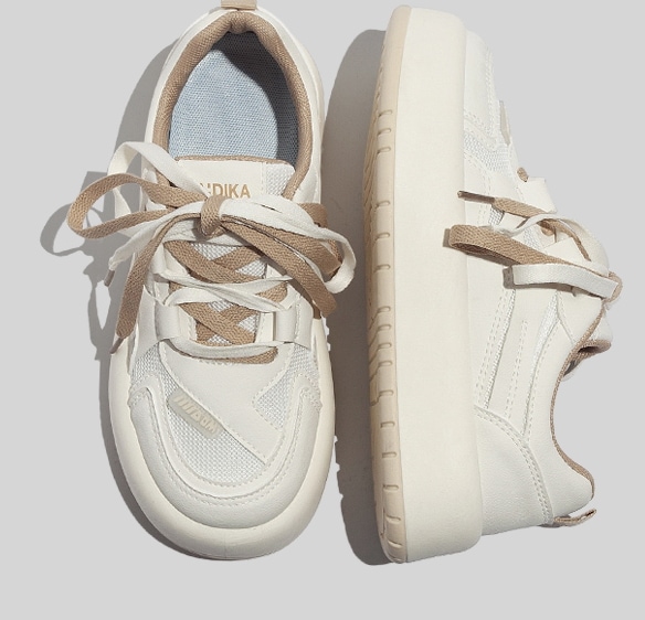 厚底スニーカー シューズ スニーカー 痛くない 歩きやすい 履きやすい 疲れにくい かわいい 厚底 流行り カジュアル 大人 おしゃれ かっこいい ラブリー キュート スポーティー 個性的 運動