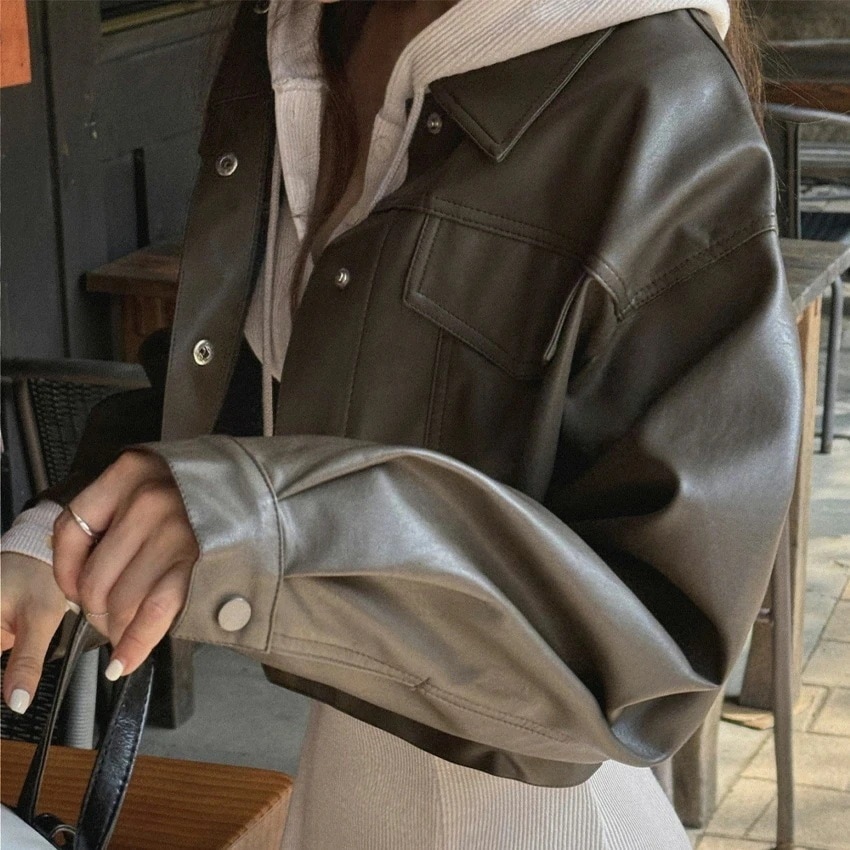 jk 韓国ファッション アウター 長袖 クロップド 襟 カラーネック 裏地 シンプル ガーリー フェミニン 大人 カジュアル 春 秋 SSTHER