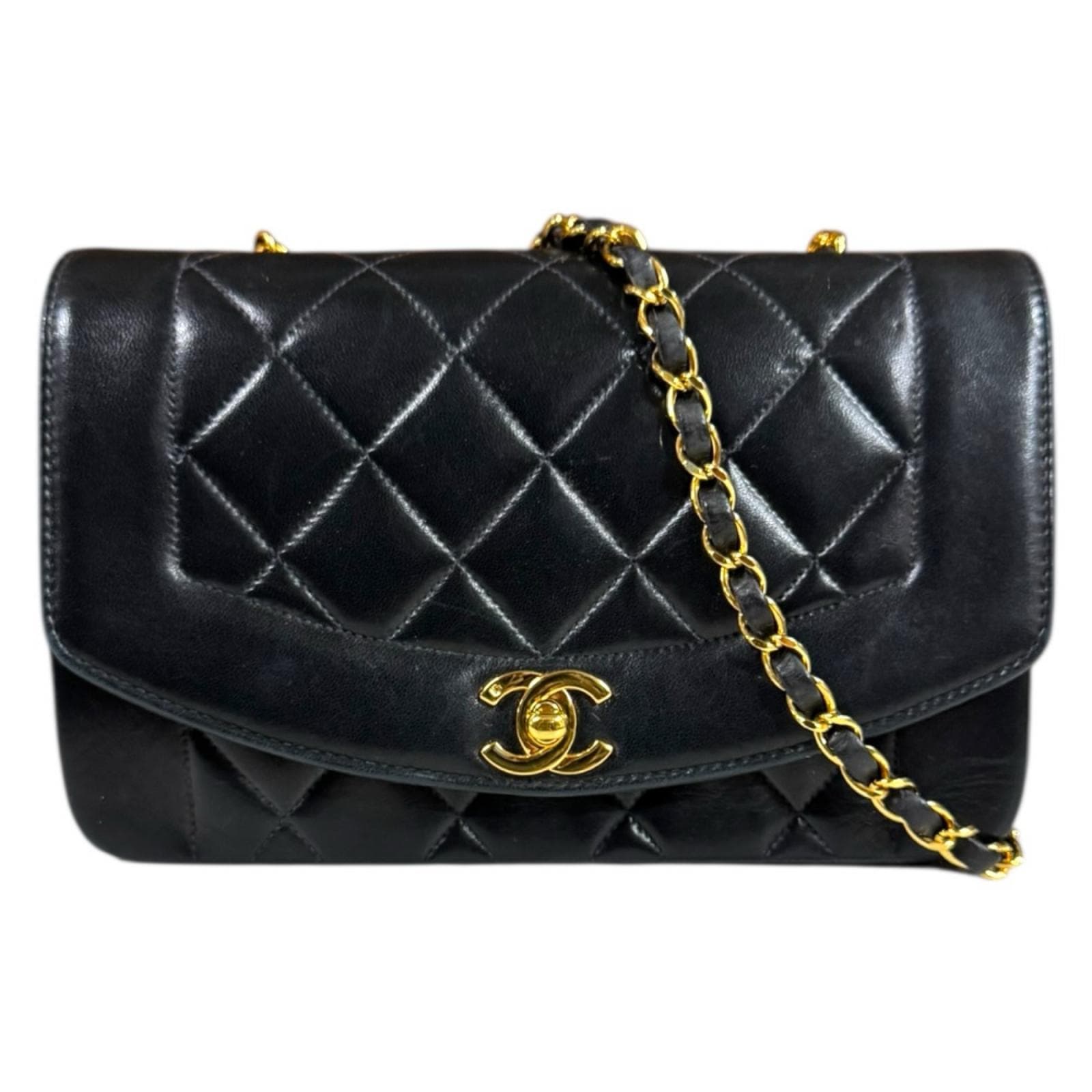 シャネル ダイアナ マトラッセ ショルダーバッグ ラムスキン ブラック CHANEL 中古
