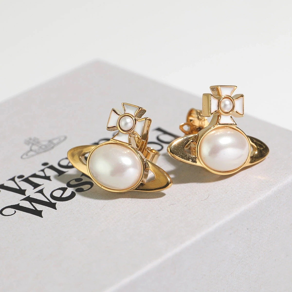 Vivienne Westwood ヴィヴィアンウエストウッド ピアス GABY ギャビー 6201037I 02R963 レディース オーブ パール アクセサリー R963/Gold-Creamro