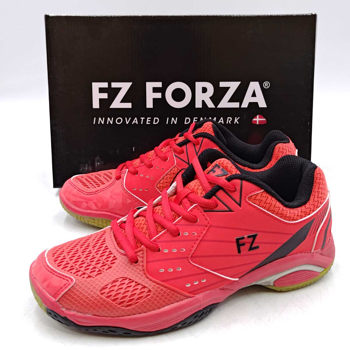 【中古・未使用品】FZ FORZA フォーザ SHARCH M メッシュ ハイパフォーマンス バドミントンシューズ 25cm ポピーレッド FZ302952