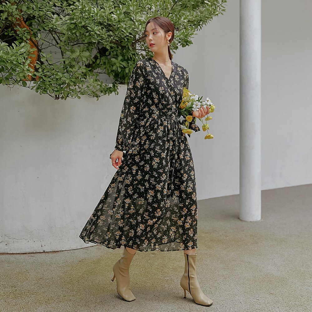 Vネック花柄ロングワンピース