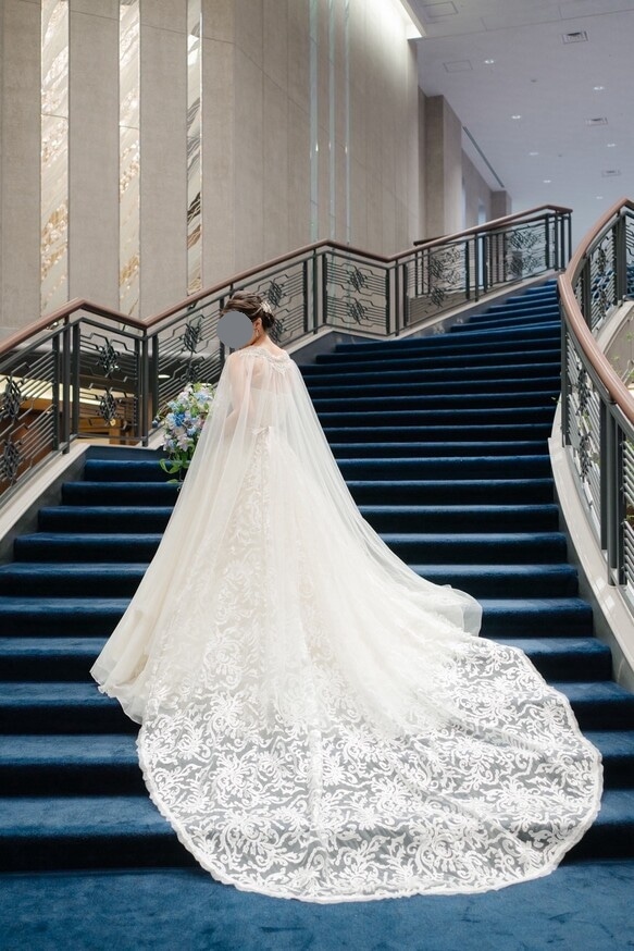 実例写真！華やかなトレーン 取り外し 贅沢な総レース 結婚式 花嫁 海外挙式ドレス