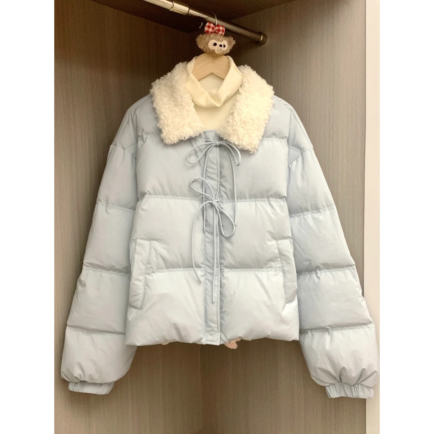 ライトブルーの蝶ネクタイショートコットンコート女性の冬肥厚小さなカレッジスタイル年齢を軽減するパンコート