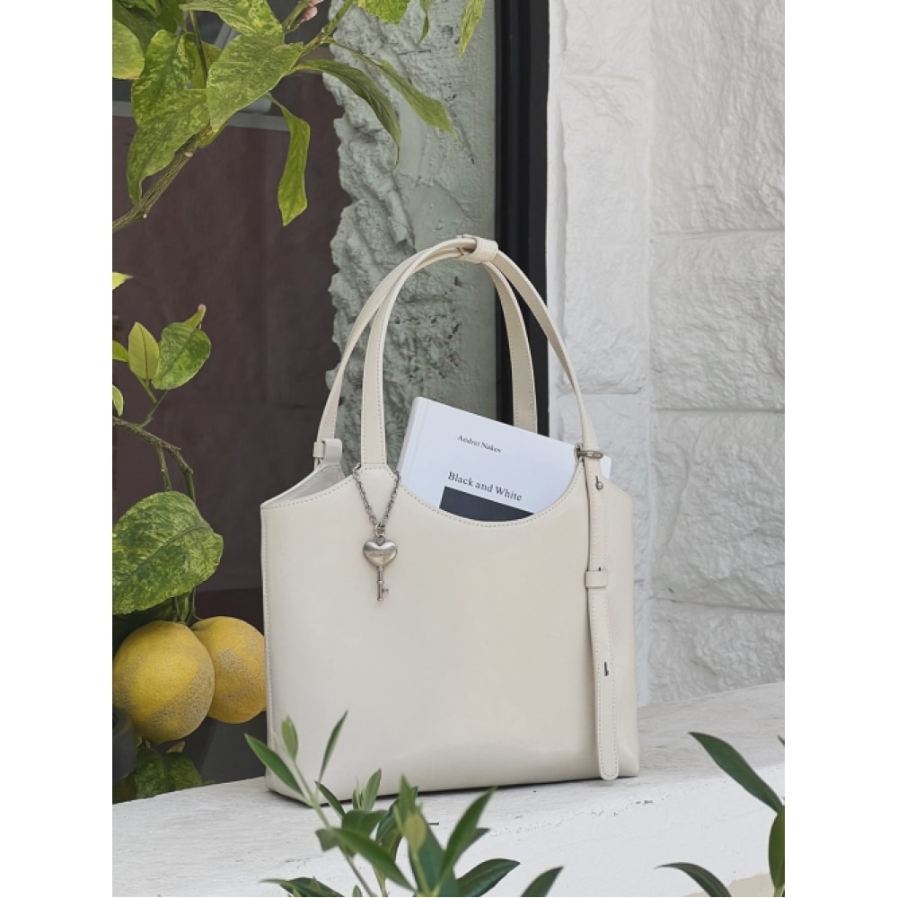 デメリエル 90 ベネタバッグスモールミルク 25,595円