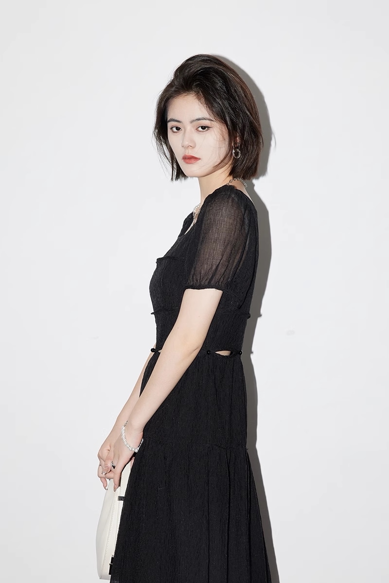 レトロ フレンチ ドレス デザイン スリム 通勤 スカート 個性的 ワンピース 膝下 袖あり 半袖 スクエアネック 襟なし フレア シフォン 大人可愛い きれいめ シンプル 大人 上品 おしゃれ