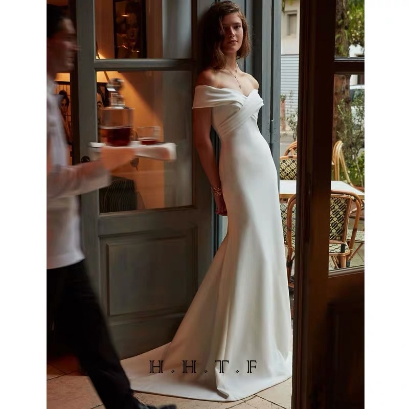 ウエディングドレス 袖あり 結婚式ドレス 白 二次会 安い エンパイア 花嫁 前撮り 後撮り 披露宴