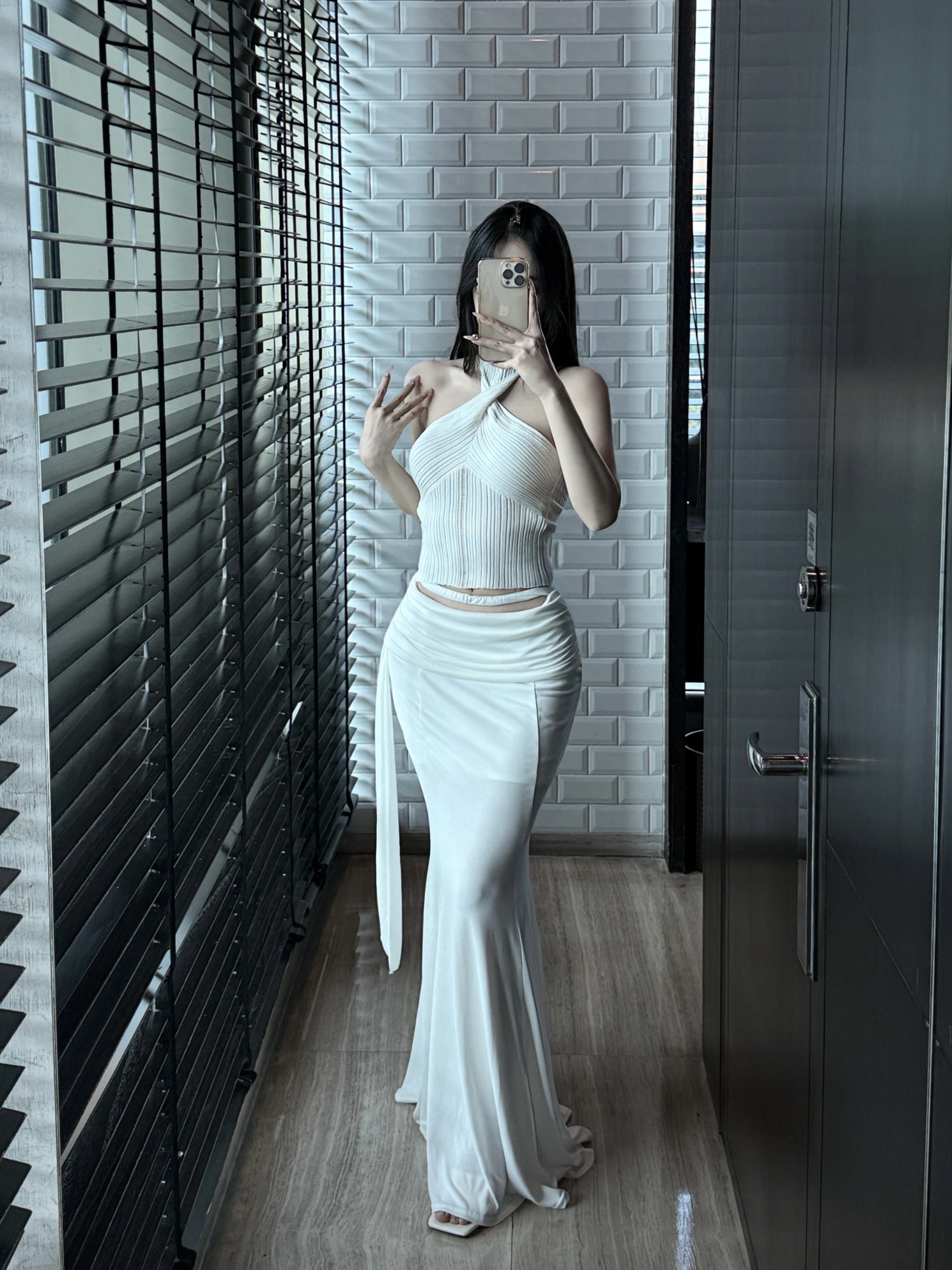 ヘラツイストホルターセットアップ