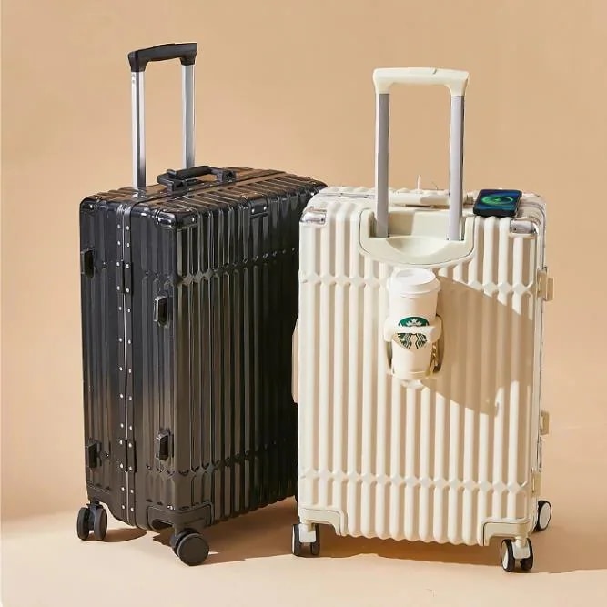 新作です スーツケース 韓国 キャリーケース です のアルミフレームです ロッドボックス 万向輪 大容量内蔵USBポートです 搭乗用スーツケース 静音 旅行バック 多色 キャリーバッグ 修学 旅行