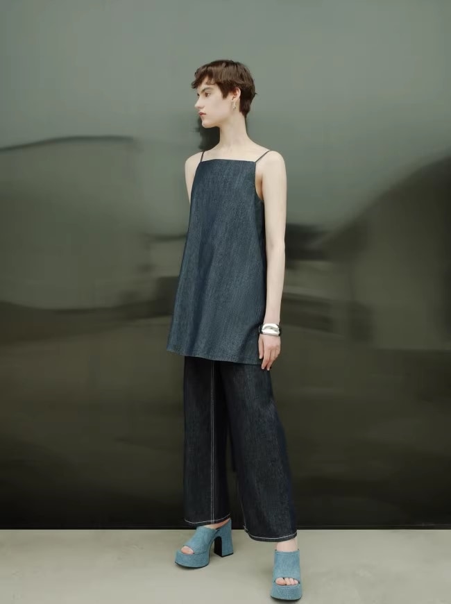 夏 婦人服 カジュアル ガーリー ショート ウォッシュ デニム ドレス 個性的 ワンピース ミニ ミニ丈 ショート ショート丈 袖なし ノースリーブ 襟なし 大人可愛い きれいめ 大人 上品 おしゃれ