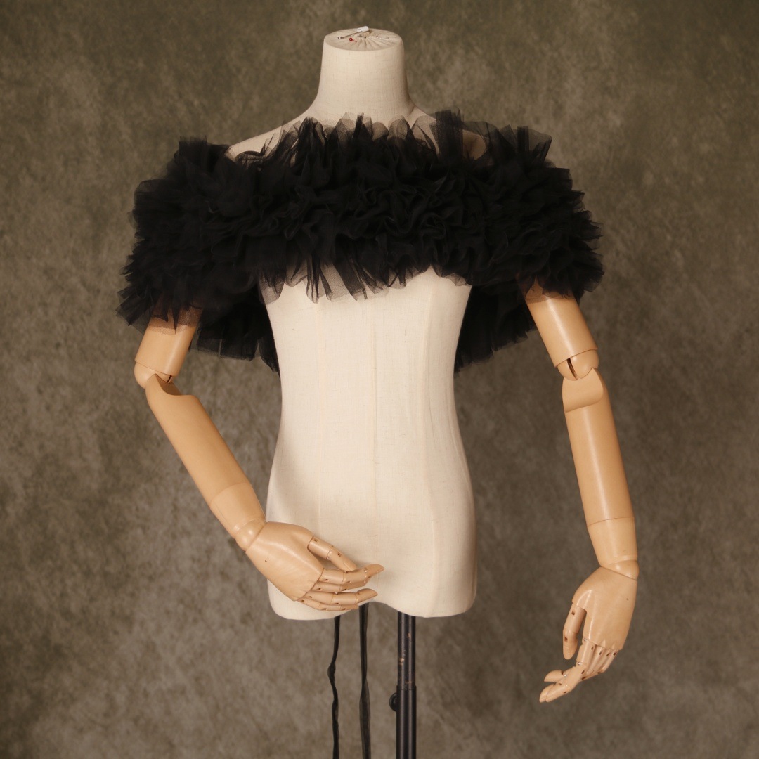 可愛い オフショルダー ウエディングドレス ブラック色　色直し　サイズ調整可能