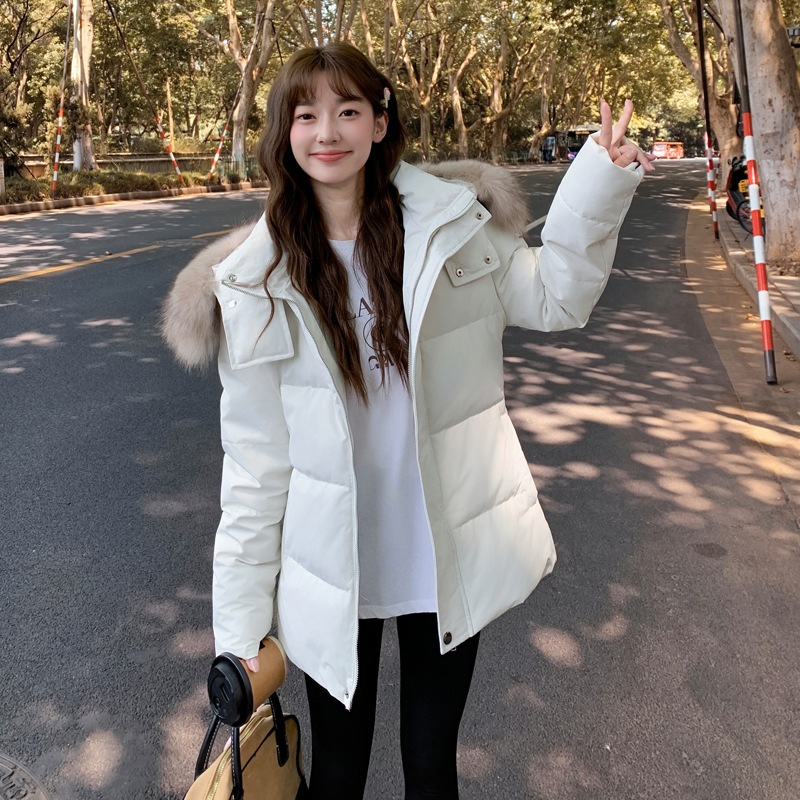 2025年冬新作 ショート丈 スリムフィット ダウンジャケット レディース 取り外し可能なファーカラー付き スタイリッシュで暖かい