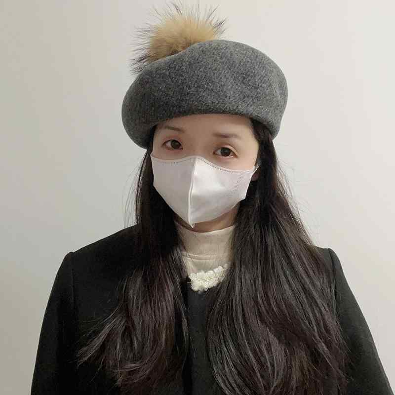 秋冬 コーデ レディース ファッション オシャレ アイテム カワイイ シンプル 大人カワイイ ファーボール ウール ベレー帽 画家帽子 カジュアル 帽子