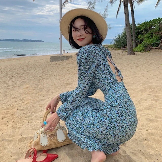 背中開き レースアップ 総花柄 ワンピース 膝下 ミモレ ミモレ丈 袖あり 長袖 スクエアネック 襟なし スリム 細身 Aライン バックリボン バックシャン バックコンシャス かわいい 大人可愛い