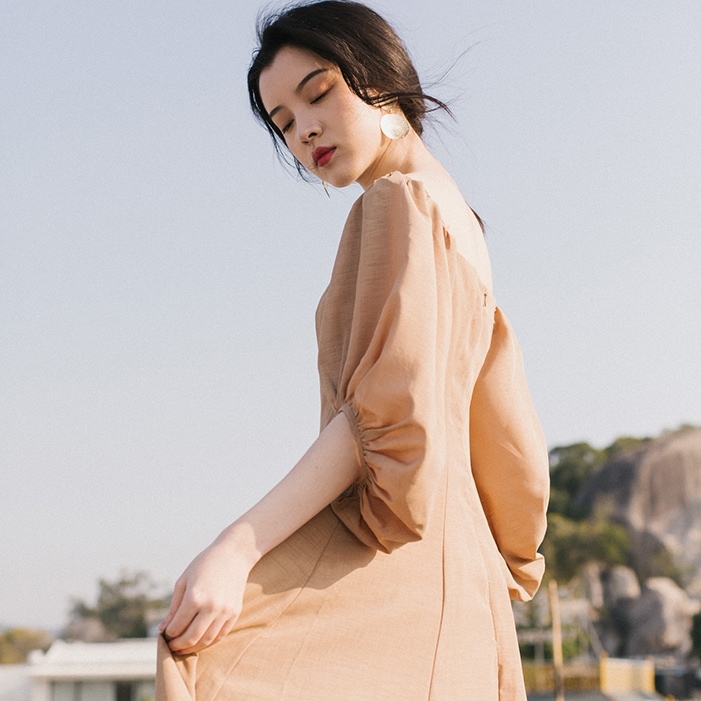 フレアワンピース ワンピース フレアワンピース ワンピドレス ロング ロング丈 袖あり 5分袖 五分袖 パフスリーブ スクエアネック フレア かわいい 大人可愛い きれいめ シンプル カジュアル 大人