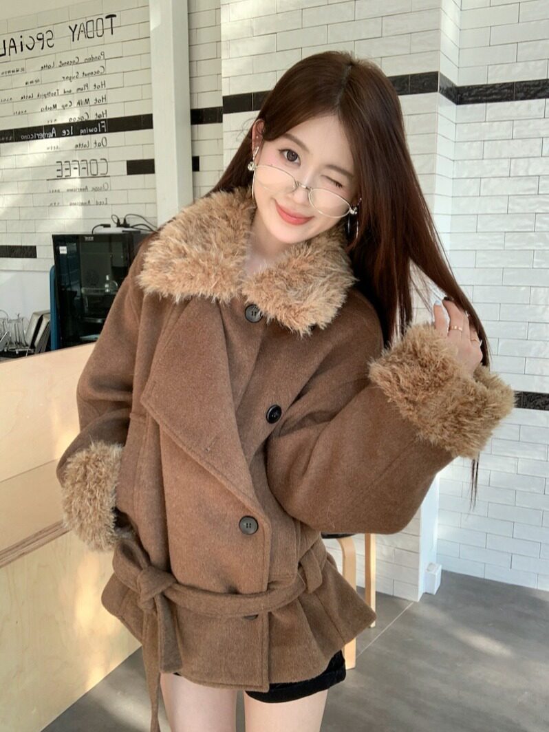 【激安販売】大好評異素材ミックスで魅せる高見え コート レディース 冬 ショート丈 ミドル丈 ウール調 ファー 切り替え風ドッキング アウター オーバーサイズ ゆったり 厚手 暖かい 韓国系ファッショ