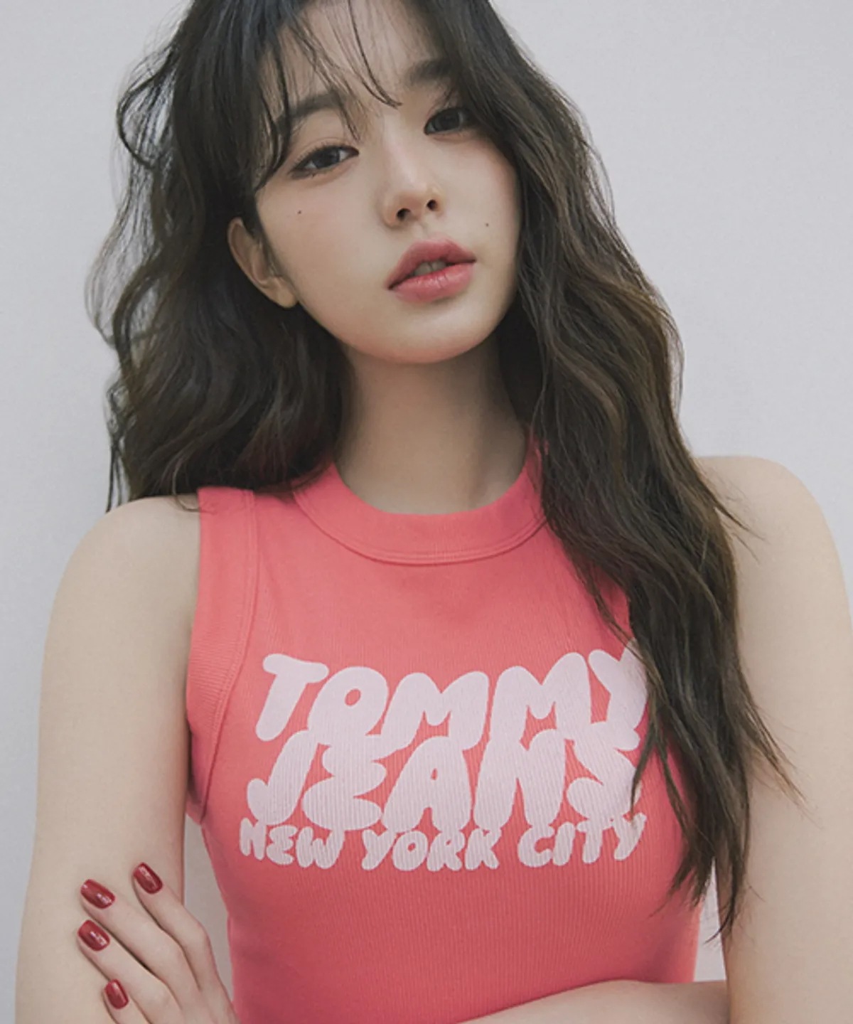 [IVE チャン·ウォニョン モデル着用] ストレッチ バブル タンクトップ Tシャツ 韓国の人気ファッションブランド