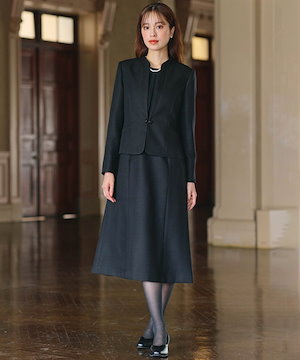 洗える防しわ北陸ジャカード使い前 ワンピーススーツ [ブラック]