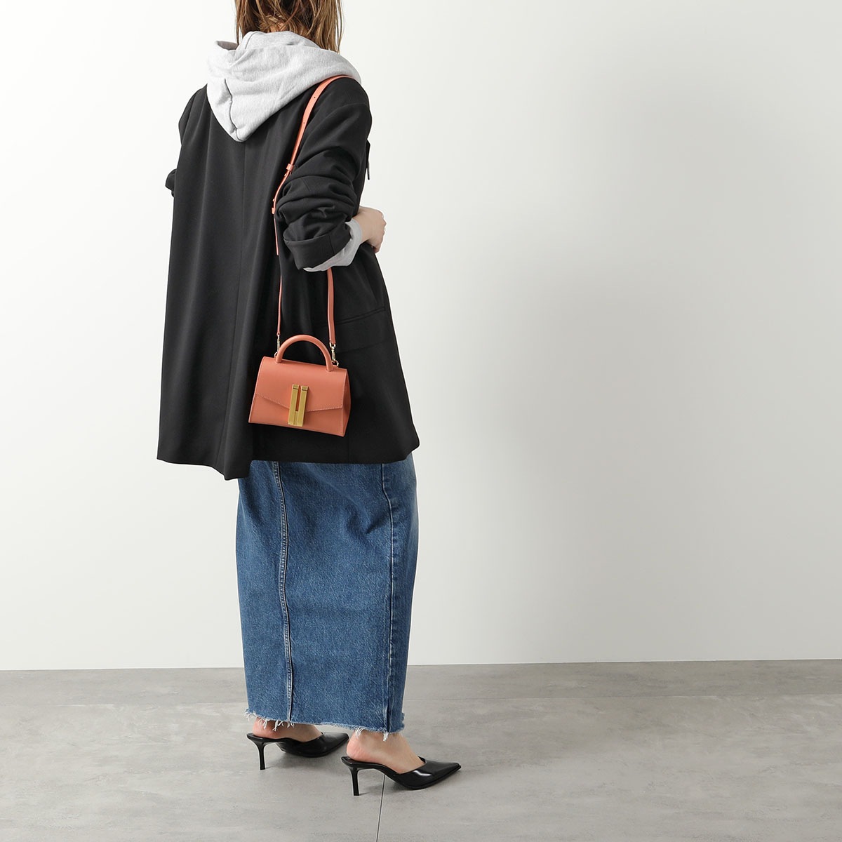 送料無料祭り✶開催中!【訳あり】DEMELLIER デメリエー ショルダーバッグ NANO MONTREAL レディース ナノ モントリオール ハンドバッグ レザー ロゴ 鞄 CORALセール特価