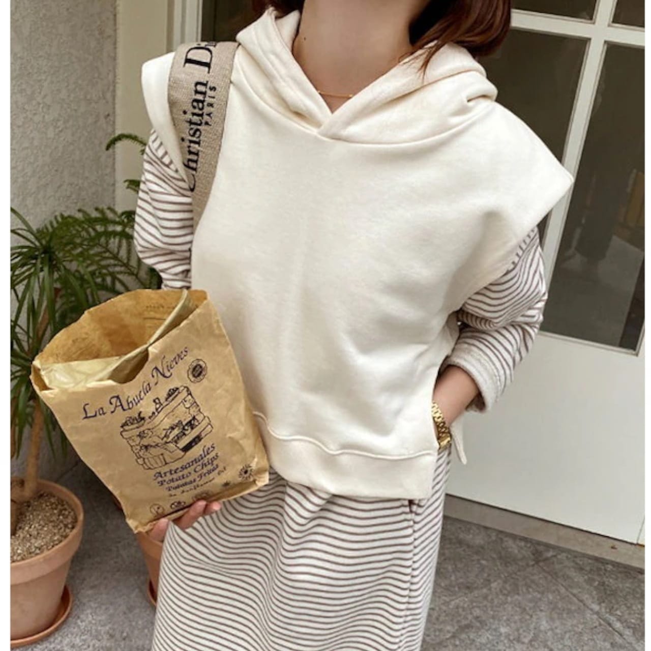 レディース プルオーバー ベスト 袖なし サイドスリット 綿 コットン かわいい シンプル カジュアル おしゃれ こなれ感 ラフ 個性的 存在感 抜け感 学生風 ナチュラル 無地 春 秋 冬 授業参観