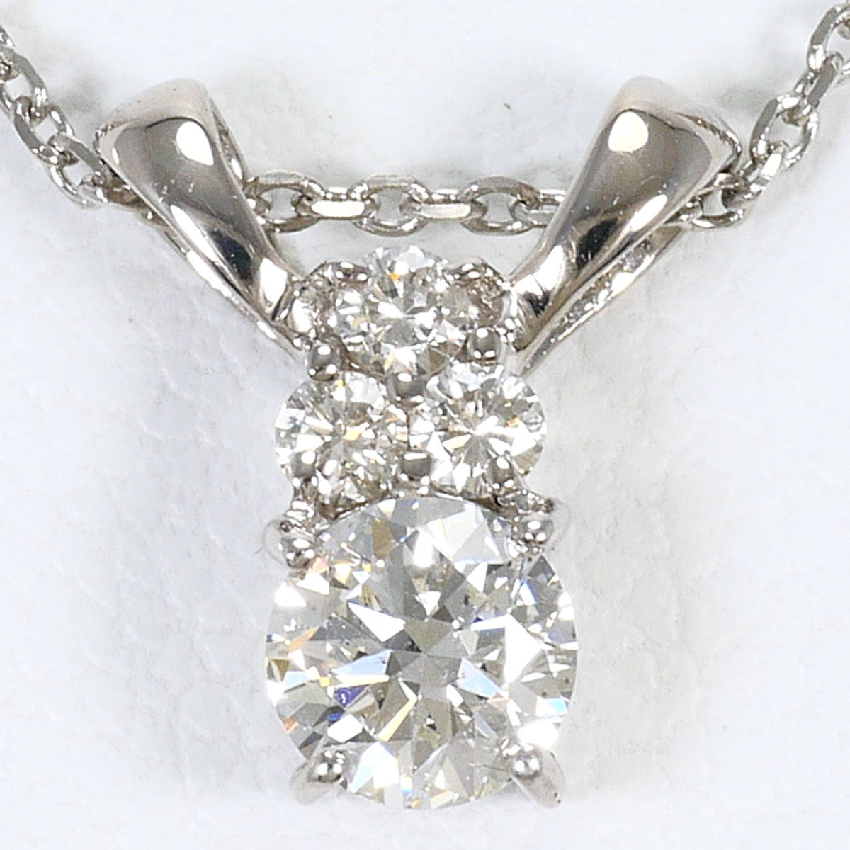 K18 18金 WG ホワイトゴールド ネックレス ダイヤモンド 0.248 ct ダイヤモンド 0.06 ct SI1 鑑定書 総重量約1.8g 約45cm ジュエリー 中古