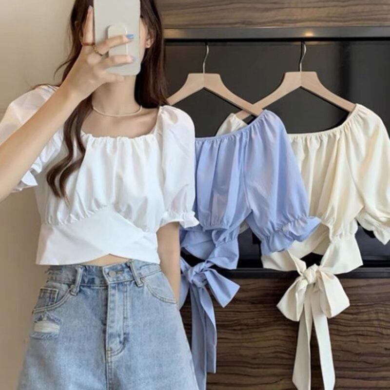 トップス ブラウス レディース ショート クロップド丈 半袖 パフスリーブ 2way スクエアネック オフショルダー フリル バックリボン ハイウエスト シャーリング かわいい 大人可愛い きれいめ