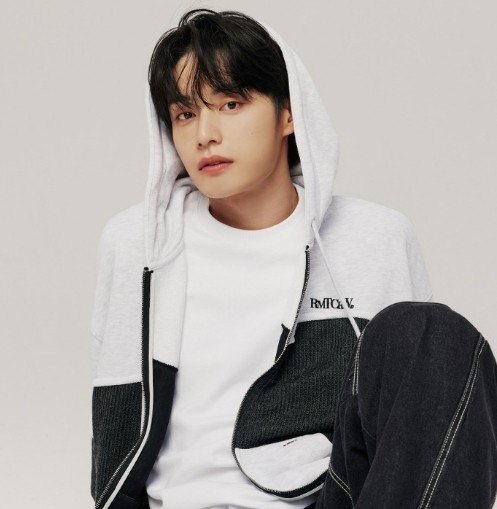 [ZB1 23 FWコレクション] SWEAT KNIT MIX ZIP UP HOODIE