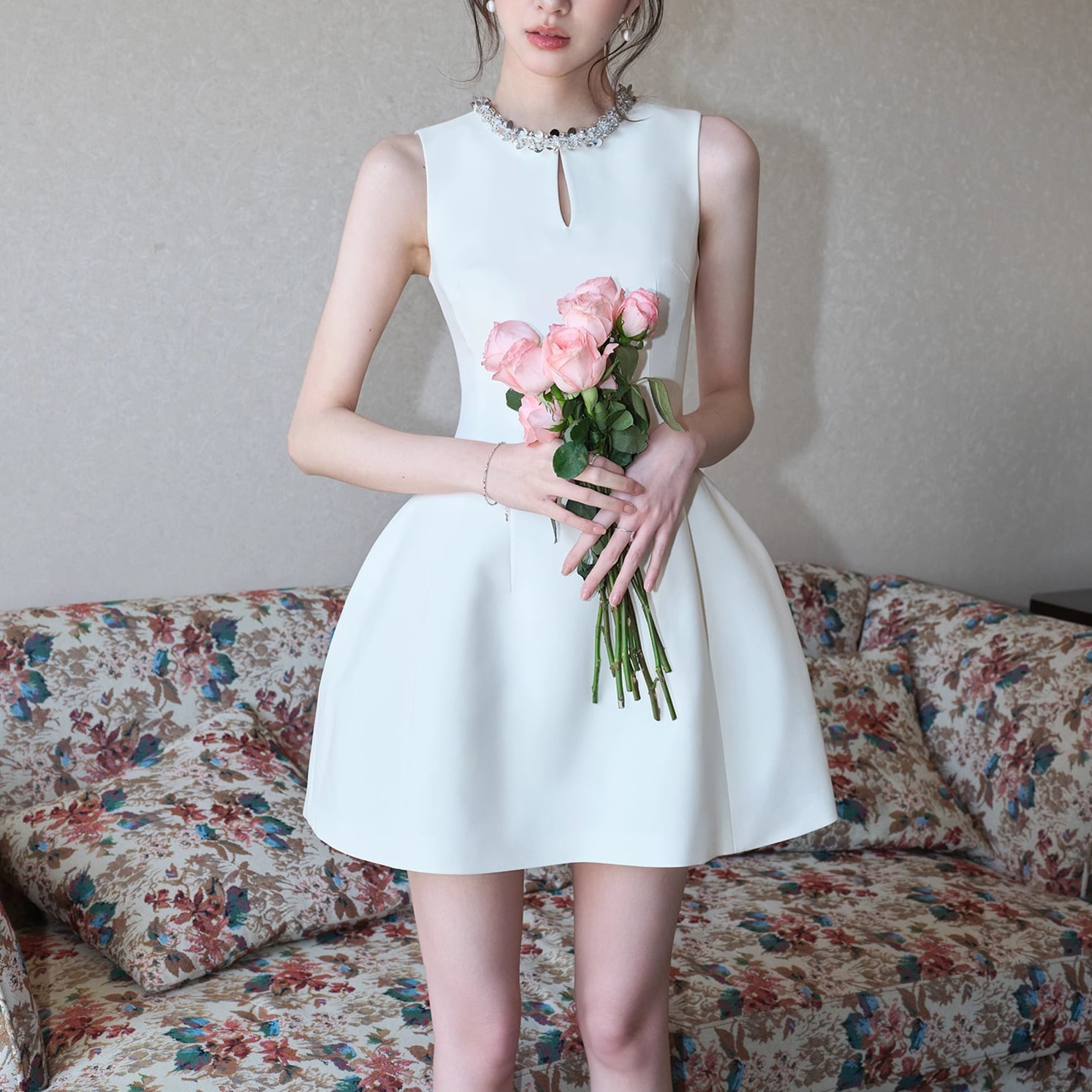 スパンコール付きノースリーブフレアワンピース