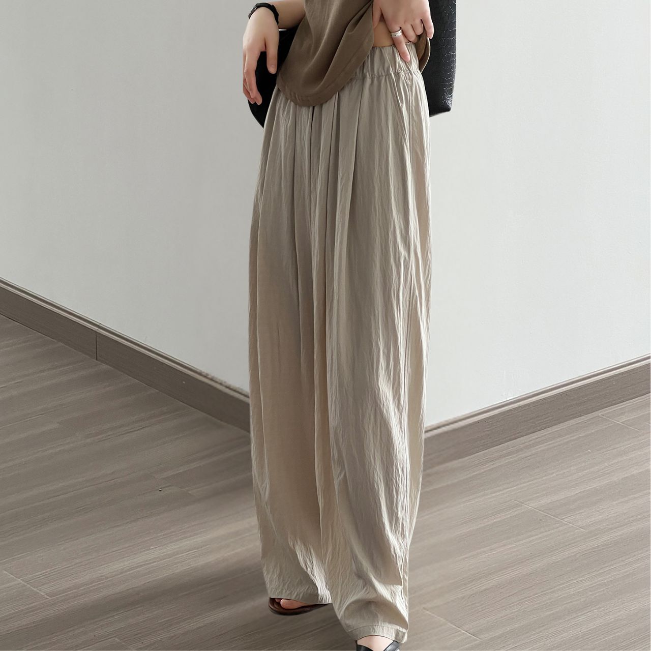 パンツ レディース ワイドパンツ ワイドレッグパンツ ワイド ドレープ きれいめ 上品 おしゃれ レトロ こなれ感 ラフ エレガント とろみ感 抜け感 都会的 ラグジュアリー ベーシック ナチュラル
