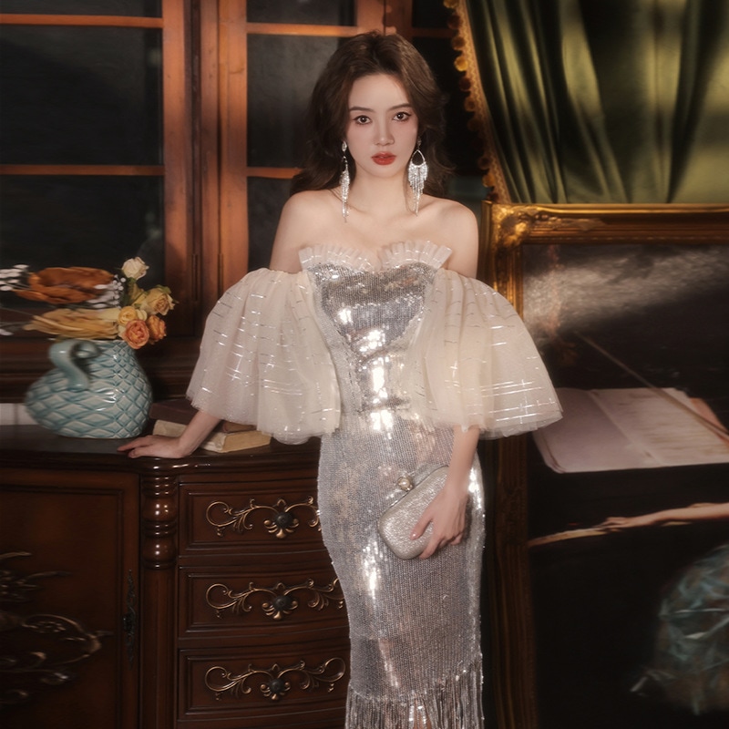 チューブトップの気質のシルバーの高級フィッシュテールイブニングドレス花嫁のトーストドレス年次総会の宴会のホストのタッセルドレス