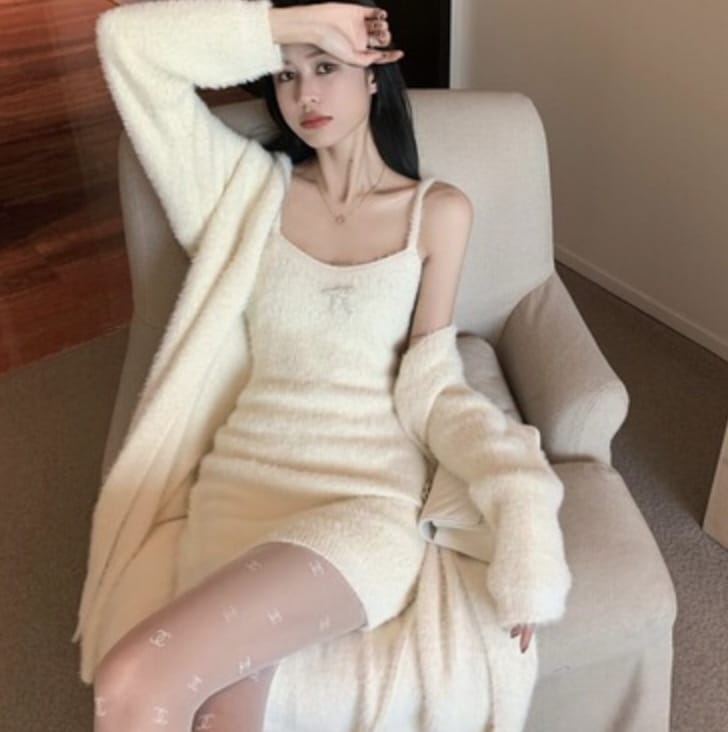 アウター ワンピース デート コート 上着 ショート ショート丈 袖あり 長袖 スリム タイト 細身 かわいい 大人可愛い きれいめ シンプル カジュアル 大人 上品 おしゃれ お洒落 かっこいい