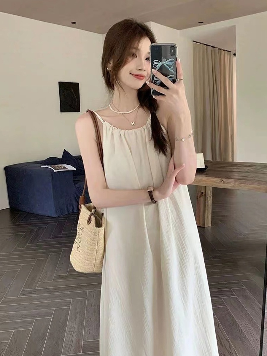 【1点ご購入 で10点プレゼントいたします】キャミソールワンピース甘くて小さくて新鮮な白いスカート海辺のゆったりとしたノースリーブのロングスカート