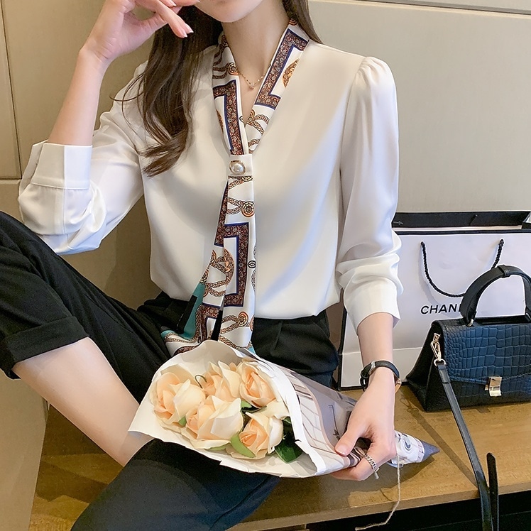 トップス シャツ シフォンシャツ 長袖 Vネック プルオーバー ボウタイ ミディアム丈 かわいい 大人可愛い きれいめ シンプル 上品 おしゃれ かっこいい カジュアル こなれ感 個性的 主役級 4,932円