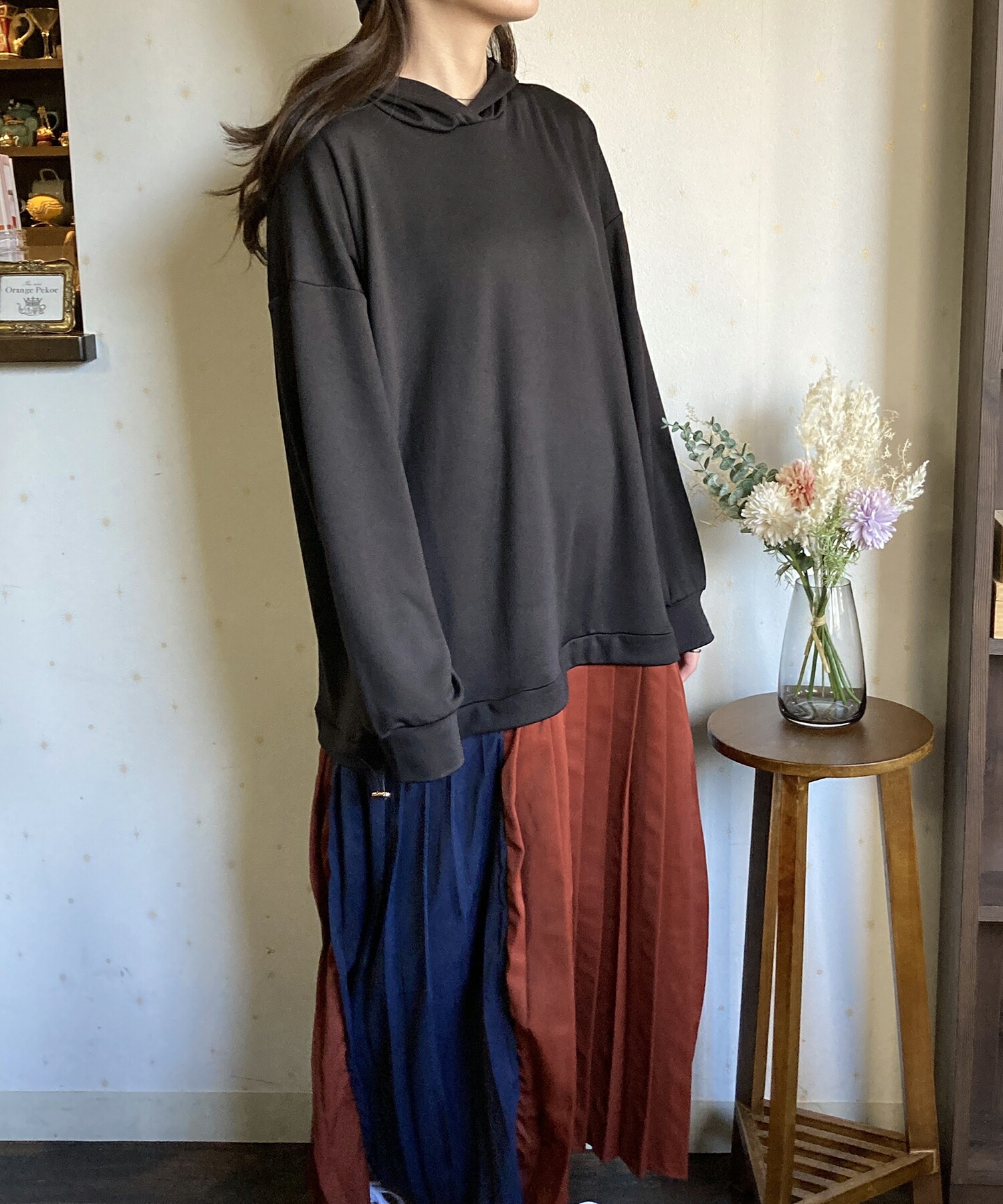 Loco Ocean パーカーワンピース プリーツ スカートレディース ドッキングワンピ マキシ丈 ピーチ起毛 ゆったり 体型カバー 大人かわいい モード お洒落 カジュアル 黒 ベージュ 4