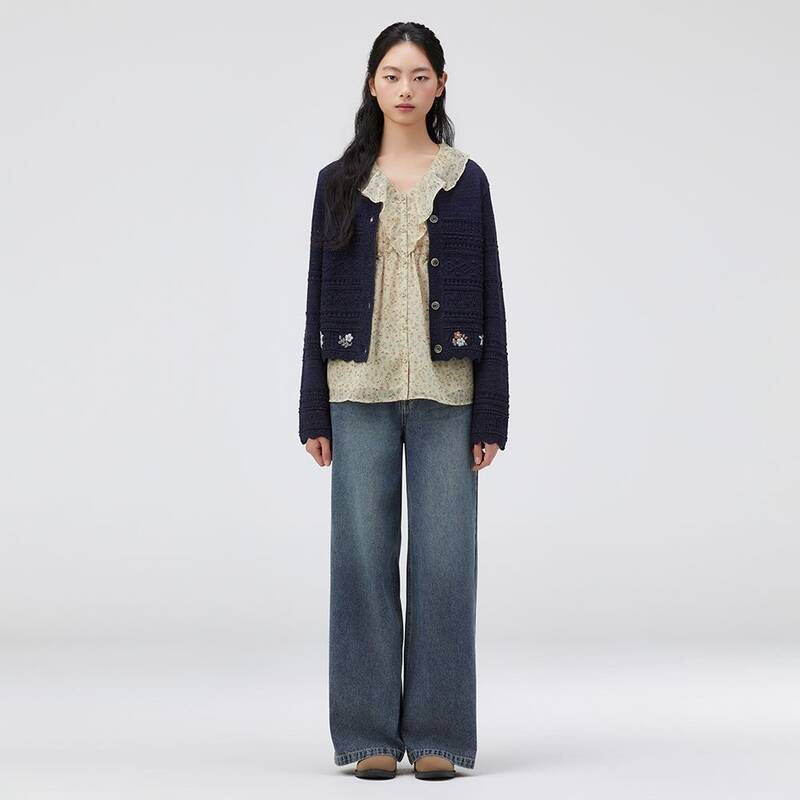 フラワー刺繍のラウンドネックカーディガン T262MCD144W