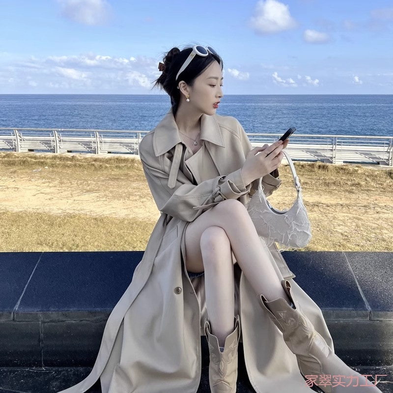女性のためのハイエンドウインドブレーカーコート 2025 春と秋の新しい小さなヘップバーンスタイルのミドル丈コートゆったりとスリム