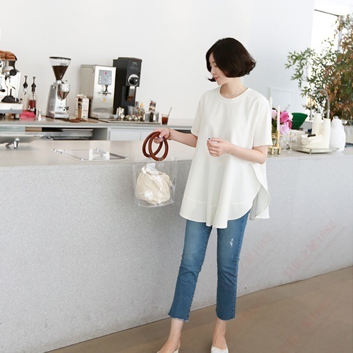 トップス シャツ カットソー Tシャツ 白トップス 白シャツ フレア スタイルアップ カジュアル 袖あり 半袖 襟なし Uネック 大人可愛い きれいめ シンプル 大人 おしゃれ お洒落 かっこいい