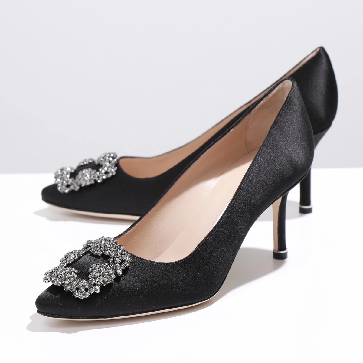 MANOLO BLAHNIK マノロブラニク パンプス HANGISI FMC SATIN 070 ハンギシ サテン 7cm 9XX 0662 レディース ジュエルバックル 靴 001/BLCK