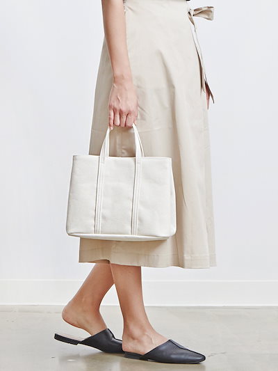 KM-84 【マティアス・ポストラー作】天然青瑪瑙カメオルース 【公式通販】