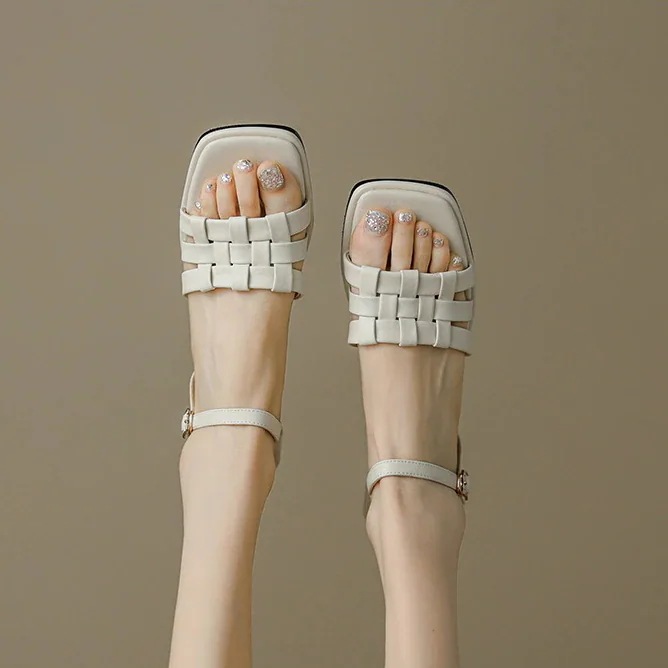 フラットサンダル2024新型夏優しいアンドロメダ風太ヒール中とローマサンダル韓国