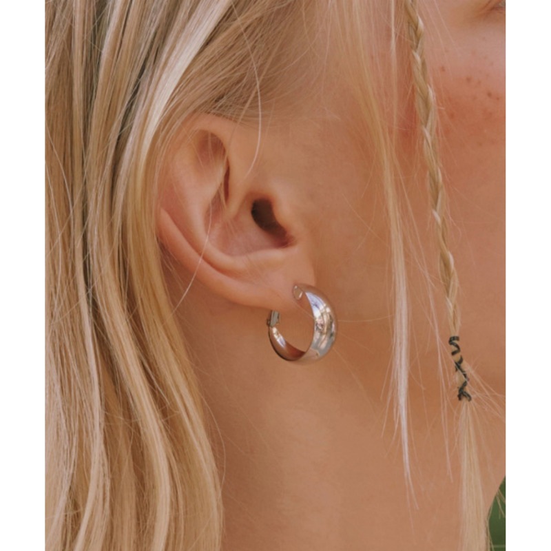 ROAJU /Shin Min Ah着用/ glossy hoop earring イヤリング