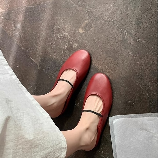 レディース パンプス ぺたんこシューズ 革靴 ラウンドトゥ 革 羊革 かわいい 大人可愛い きれいめ おしゃれ スポーティー ボーイッシュ ラフ こなれ感 とろみ感 マニッシュ 無地 オールシーズン