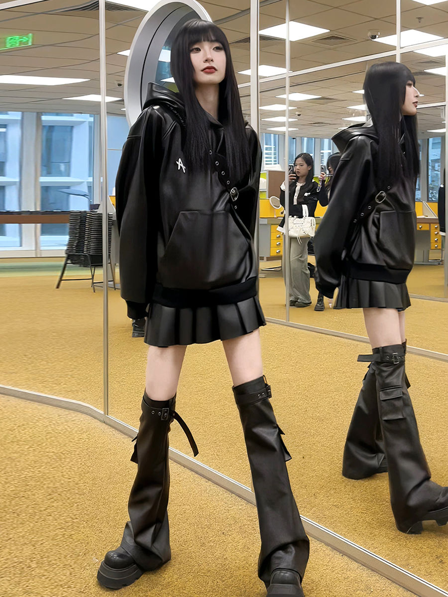 【急速出荷!】セットアップ 涼しく楽ちんセットアップ韓国ファッション サブカル  地雷系 ファッション 感 おしゃれ 系 サブカル ブラック毛皮の服 フードコート プリーツスカート 三点セット