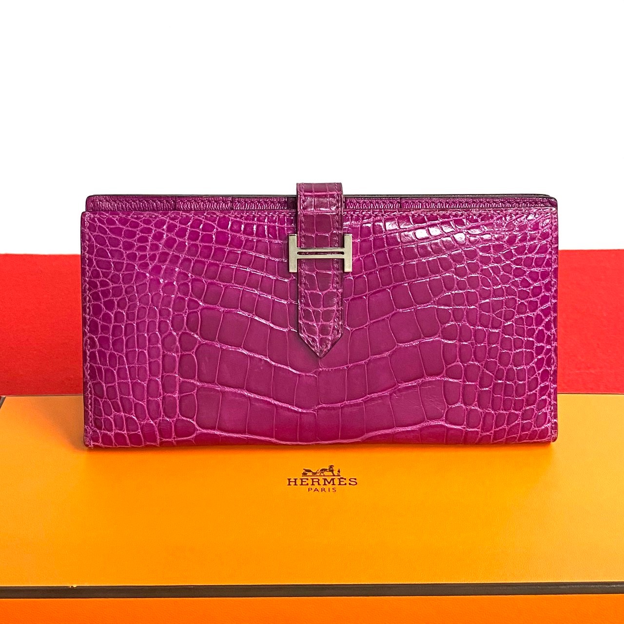 べアンスフレ ロゴ 金具二つ折り財布 アリゲーターマット クロコダイル ピンク 91532